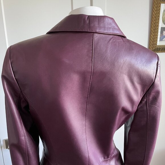Danier Genuine Italian Leather 4 Button Lined Fitted Coat Purple/Wine XS NWOT - Picture 8 of 15